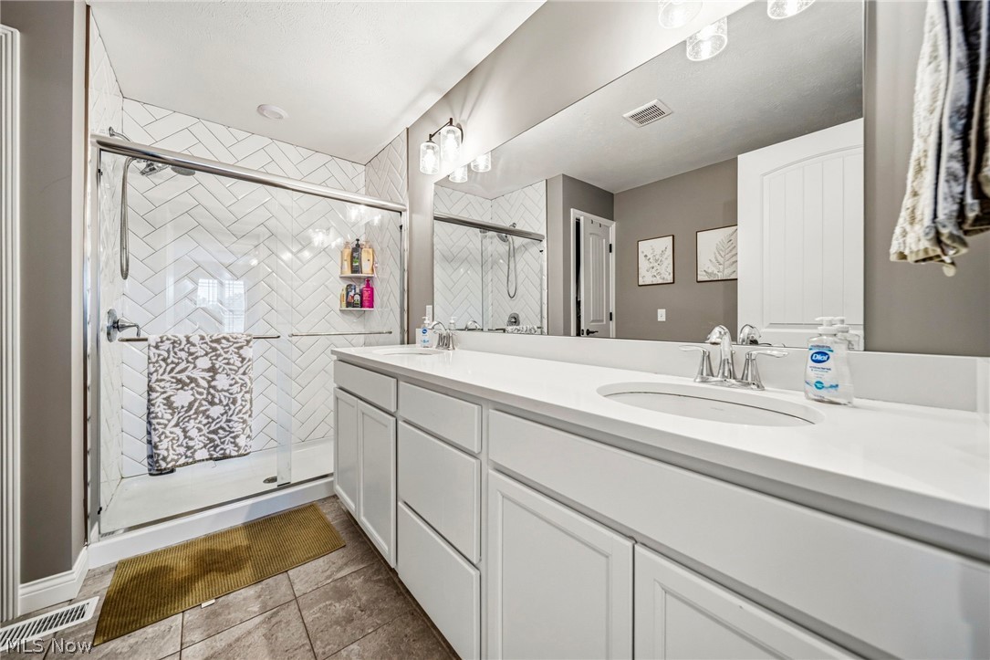 7202 Elivia Lane Mentor OH 44060