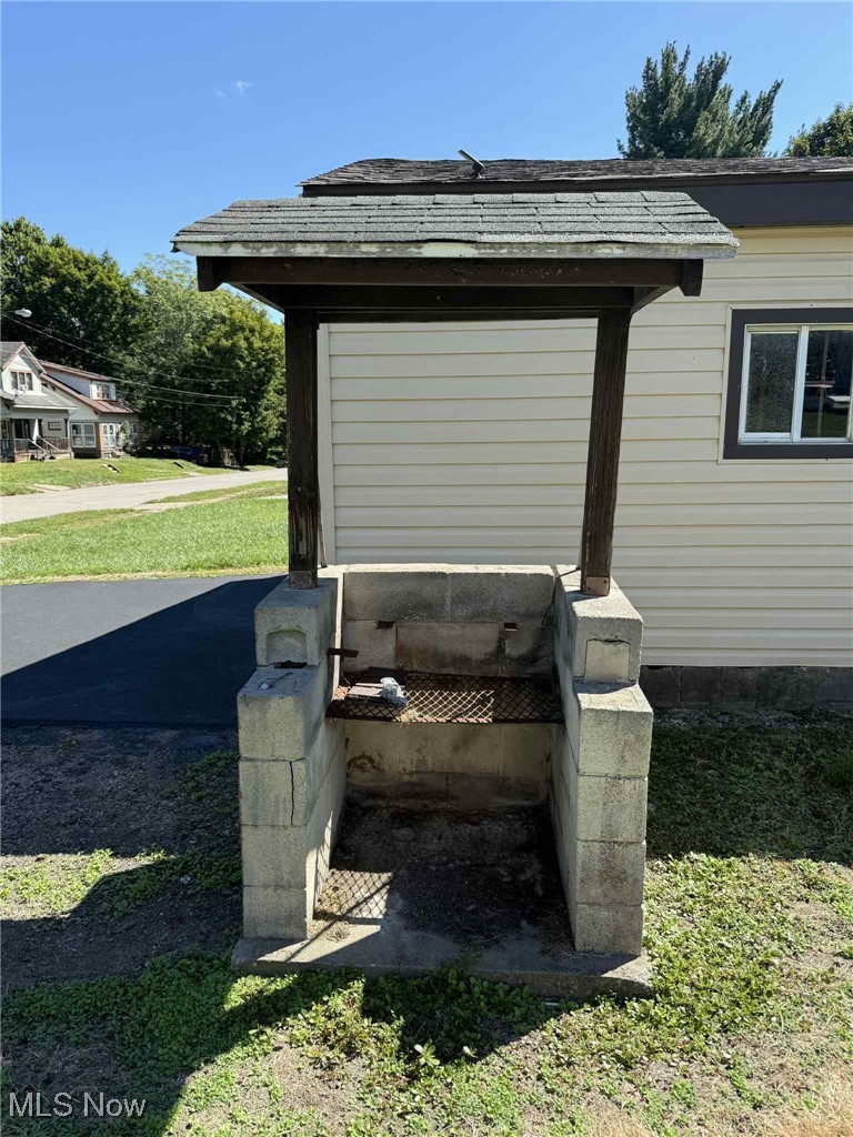 217 S Jackson Street Youngstown OH 44506