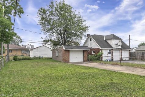1805 Wexford Avenue Parma OH 44134