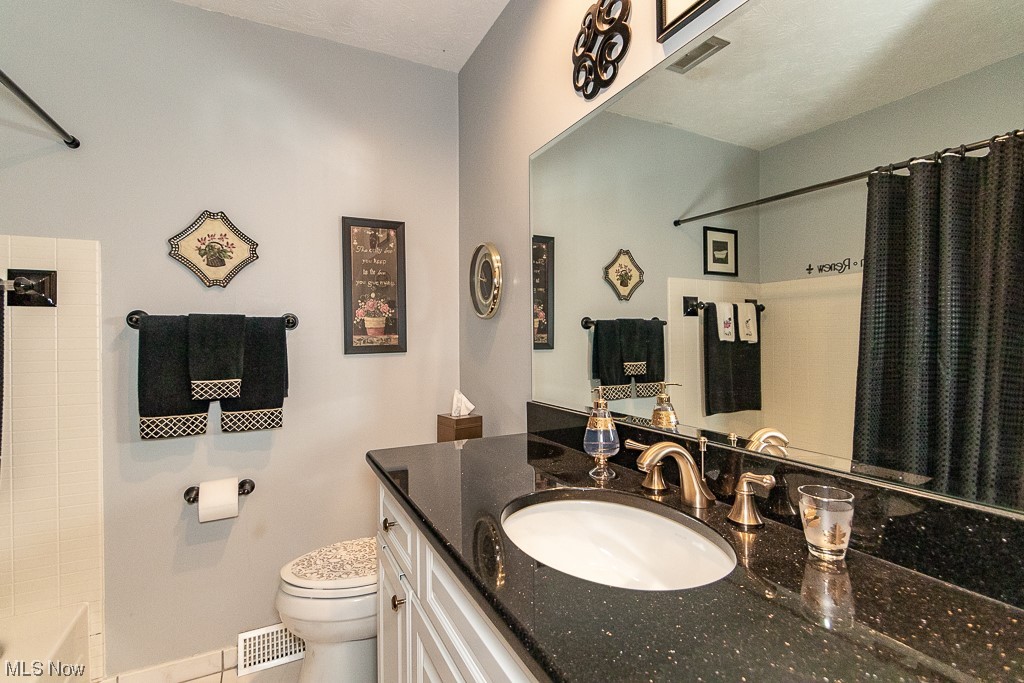 30860 Meadowbrook Drive Willoughby Hills OH 44092