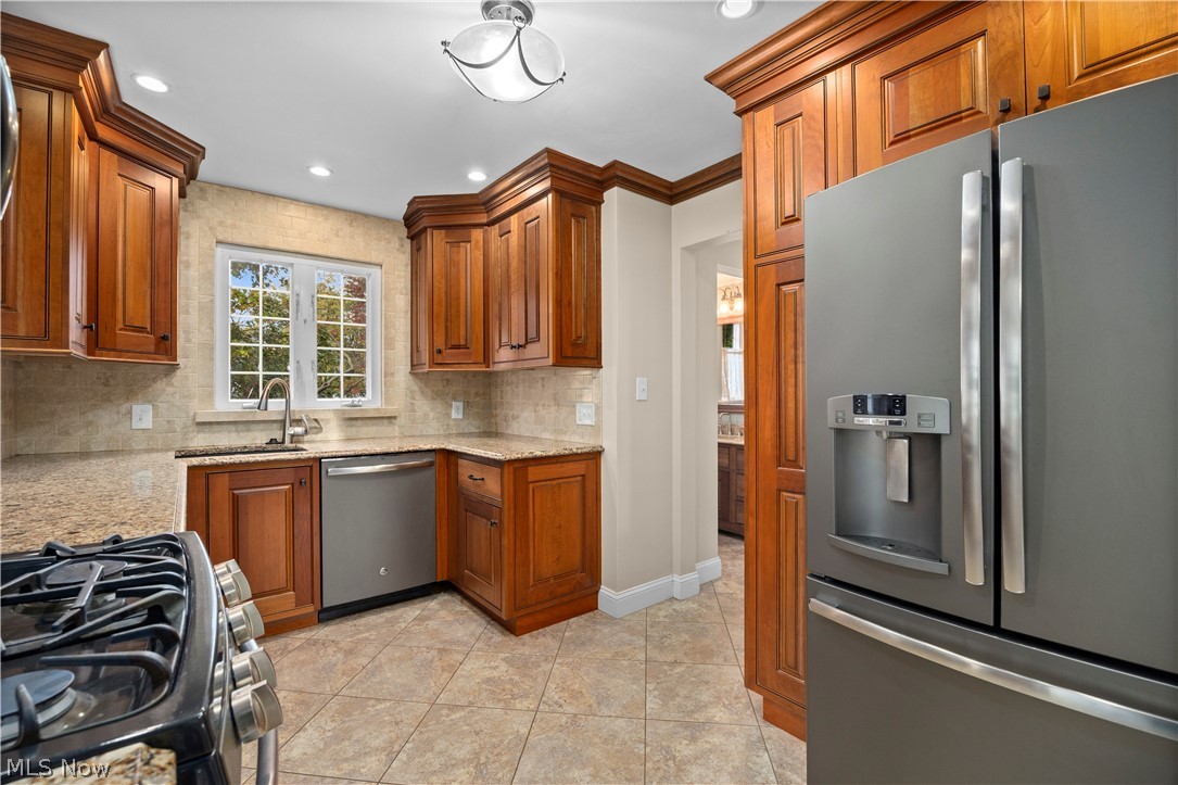 276 Hamilton Avenue Elyria OH 44035