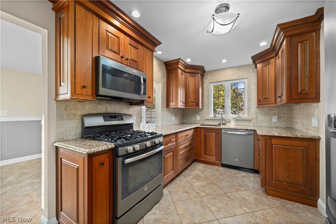 276 Hamilton Avenue Elyria OH 44035