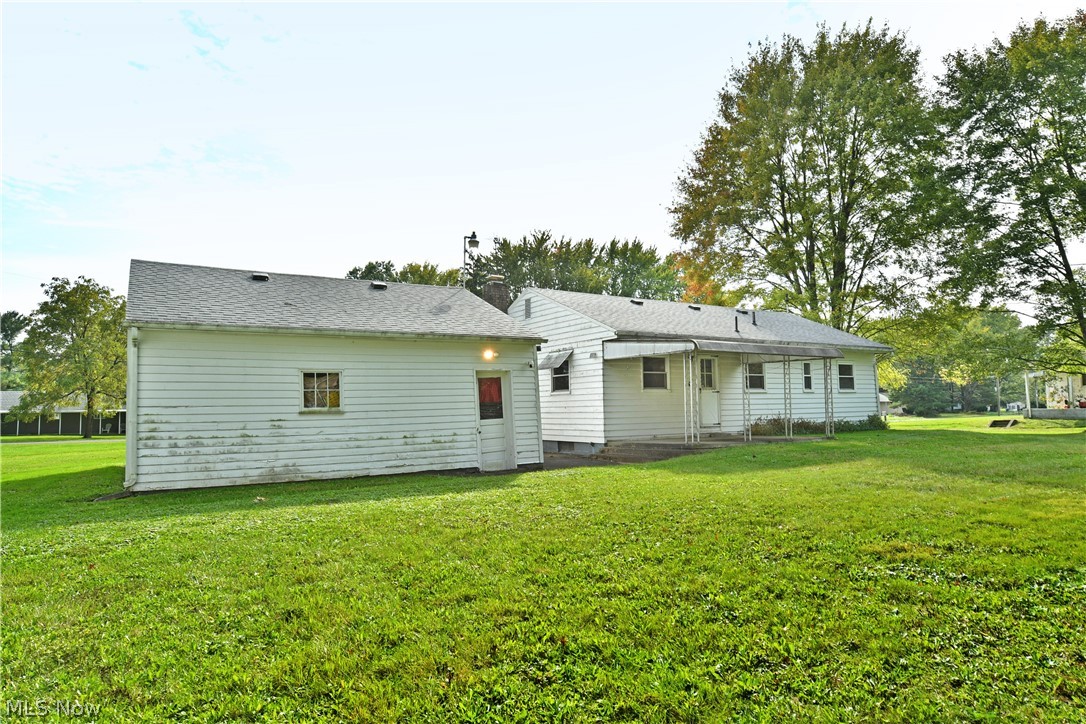 2770 Mellgren (Melgren) Drive SW Warren OH 44481