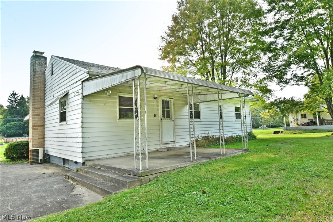 2770 Mellgren (Melgren) Drive SW Warren OH 44481