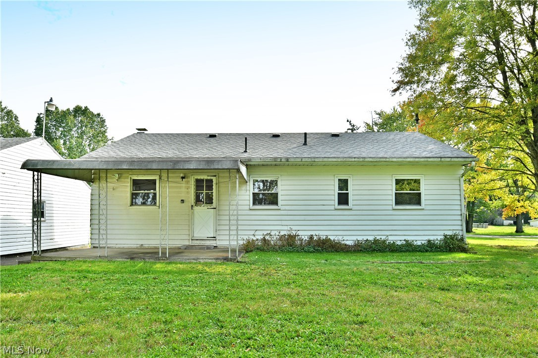 2770 Mellgren (Melgren) Drive SW Warren OH 44481