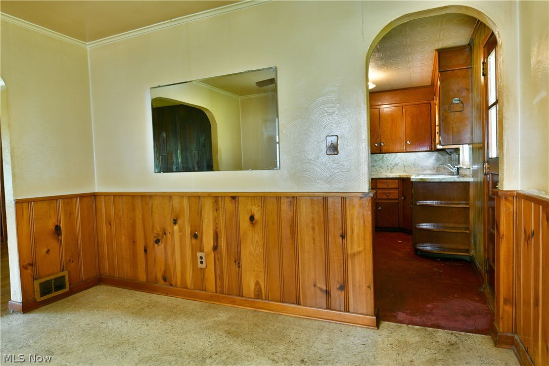 2770 Mellgren (Melgren) Drive SW Warren OH 44481