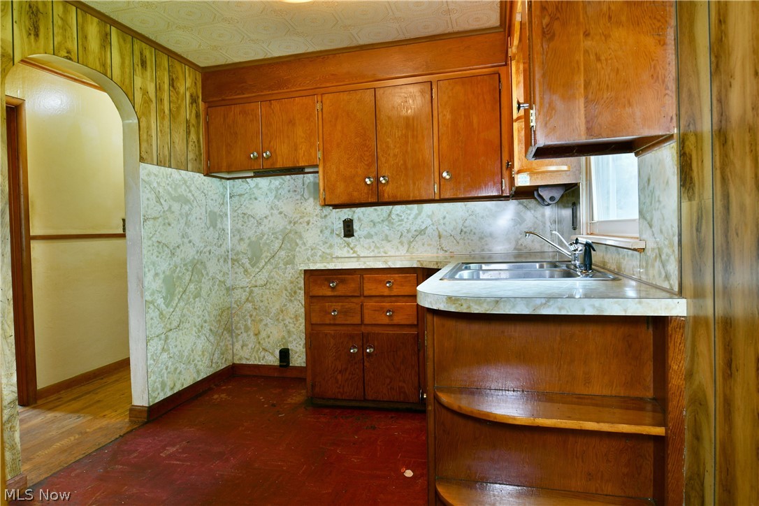2770 Mellgren (Melgren) Drive SW Warren OH 44481