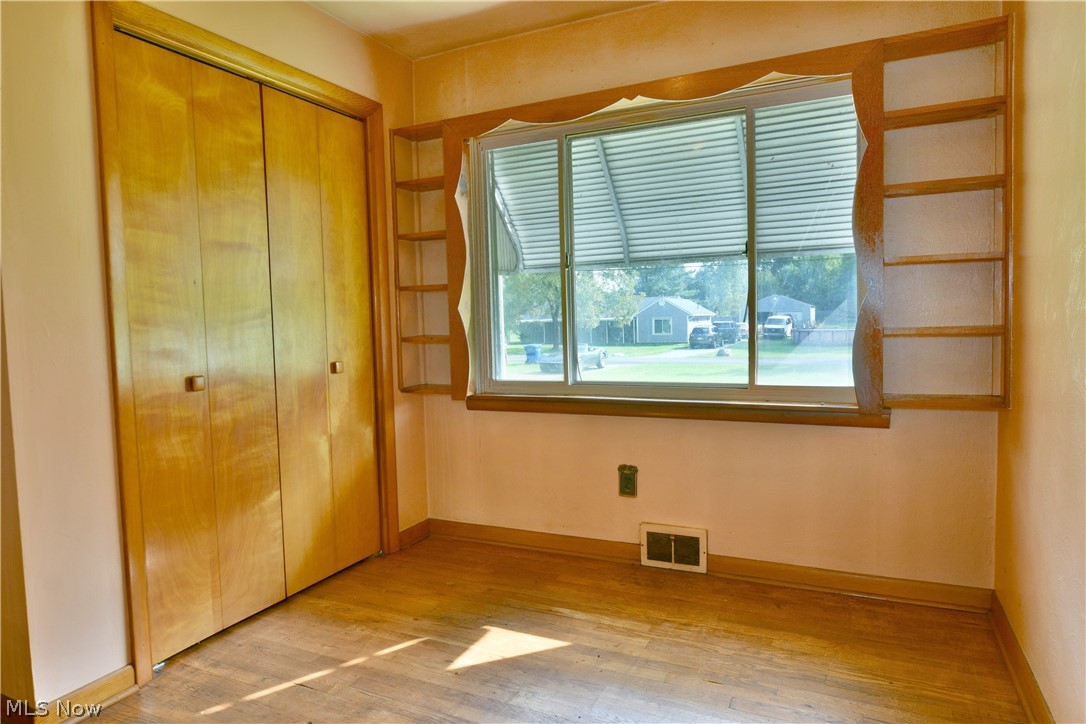 2770 Mellgren (Melgren) Drive SW Warren OH 44481