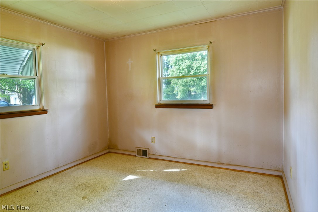 2770 Mellgren (Melgren) Drive SW Warren OH 44481
