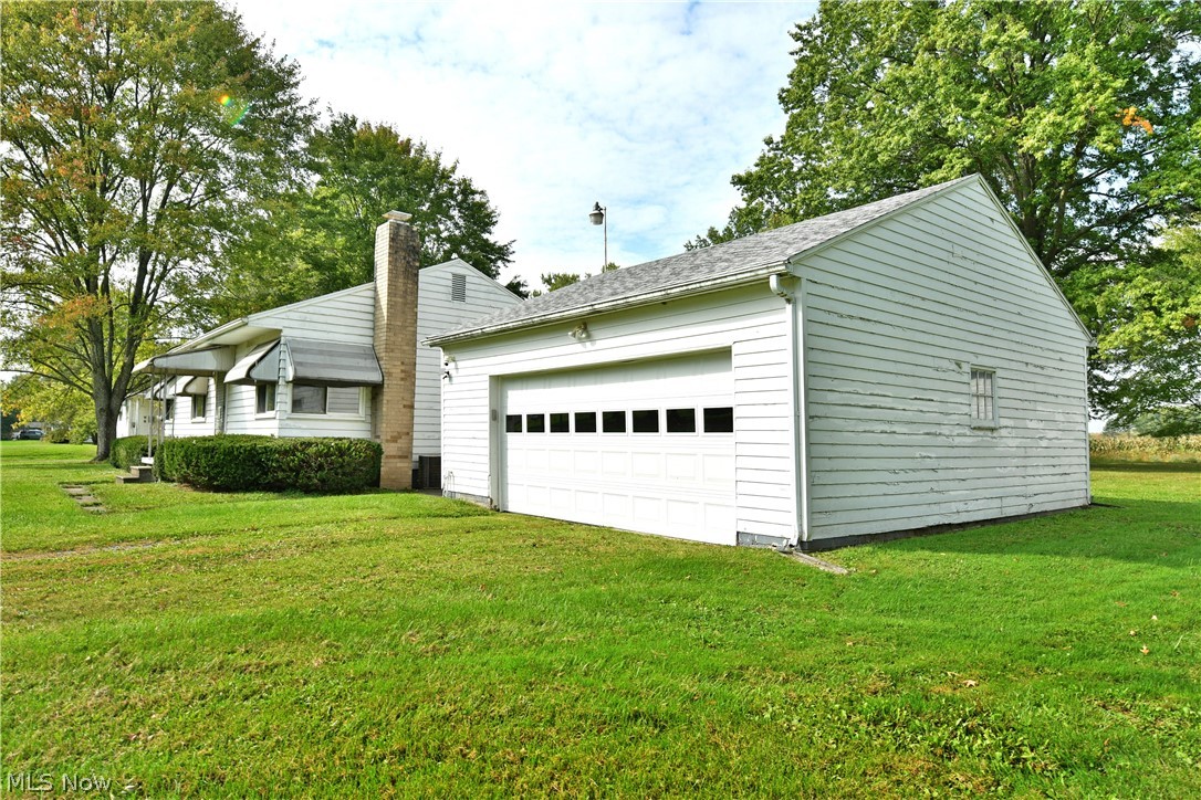 2770 Mellgren (Melgren) Drive SW Warren OH 44481