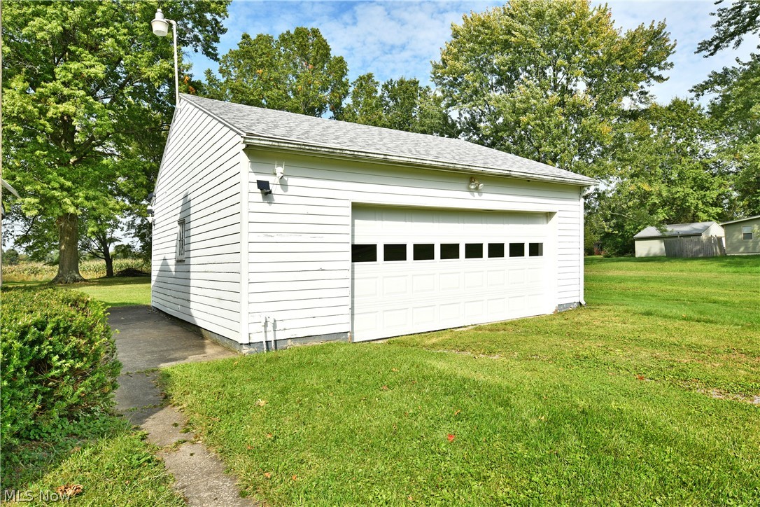 2770 Mellgren (Melgren) Drive SW Warren OH 44481