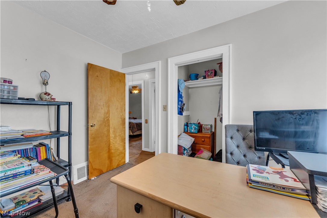 19720 Pasnow Avenue Euclid OH 44119