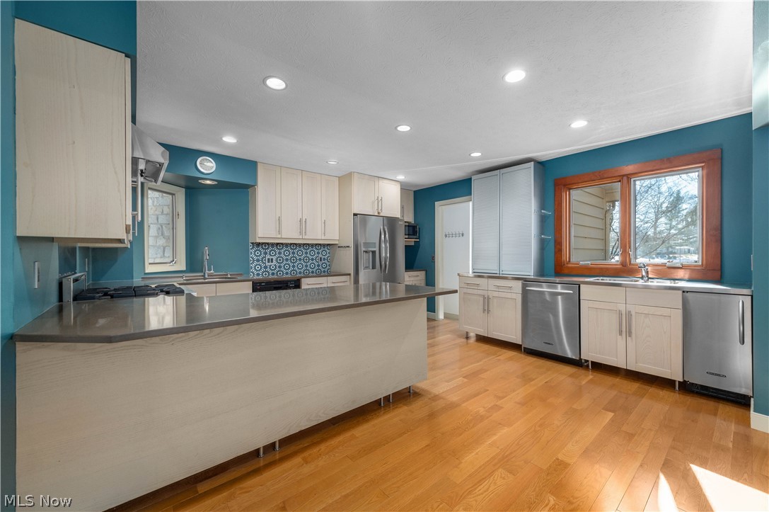 208 Westwind Drive Avon Lake OH 44012