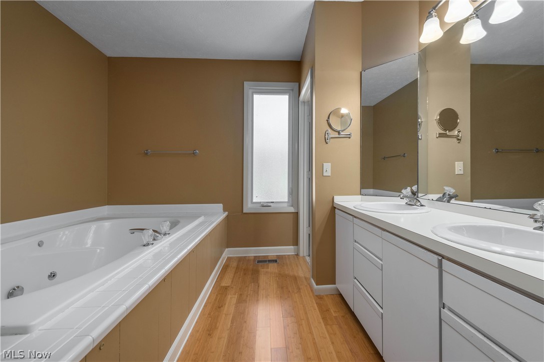 208 Westwind Drive Avon Lake OH 44012