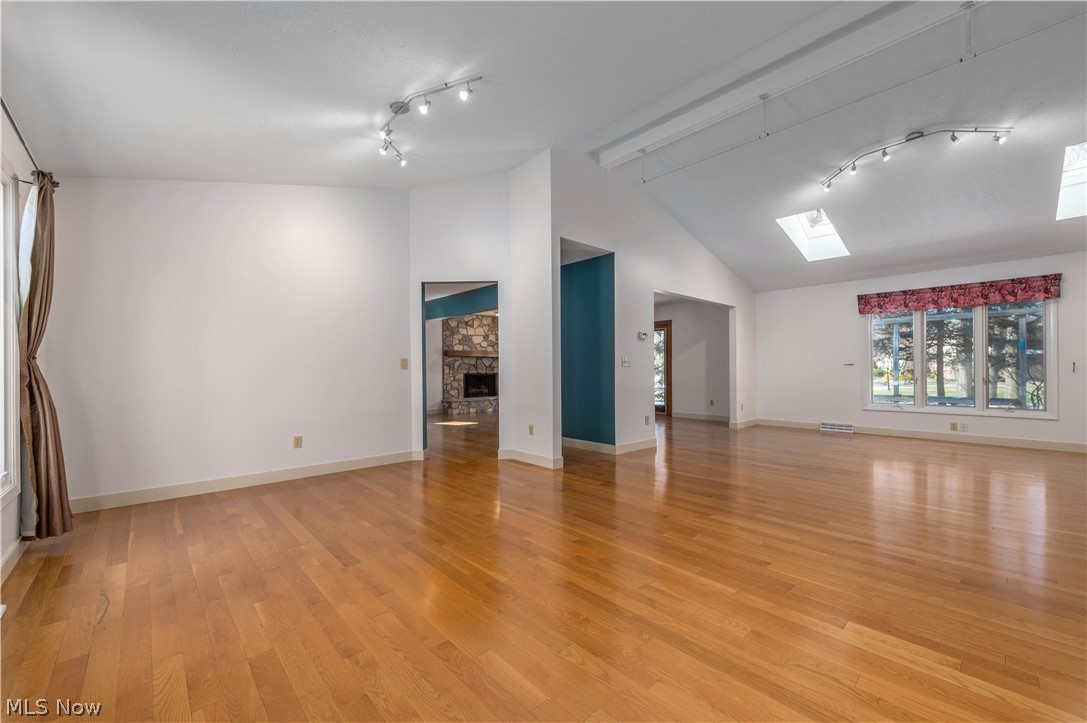 208 Westwind Drive Avon Lake OH 44012