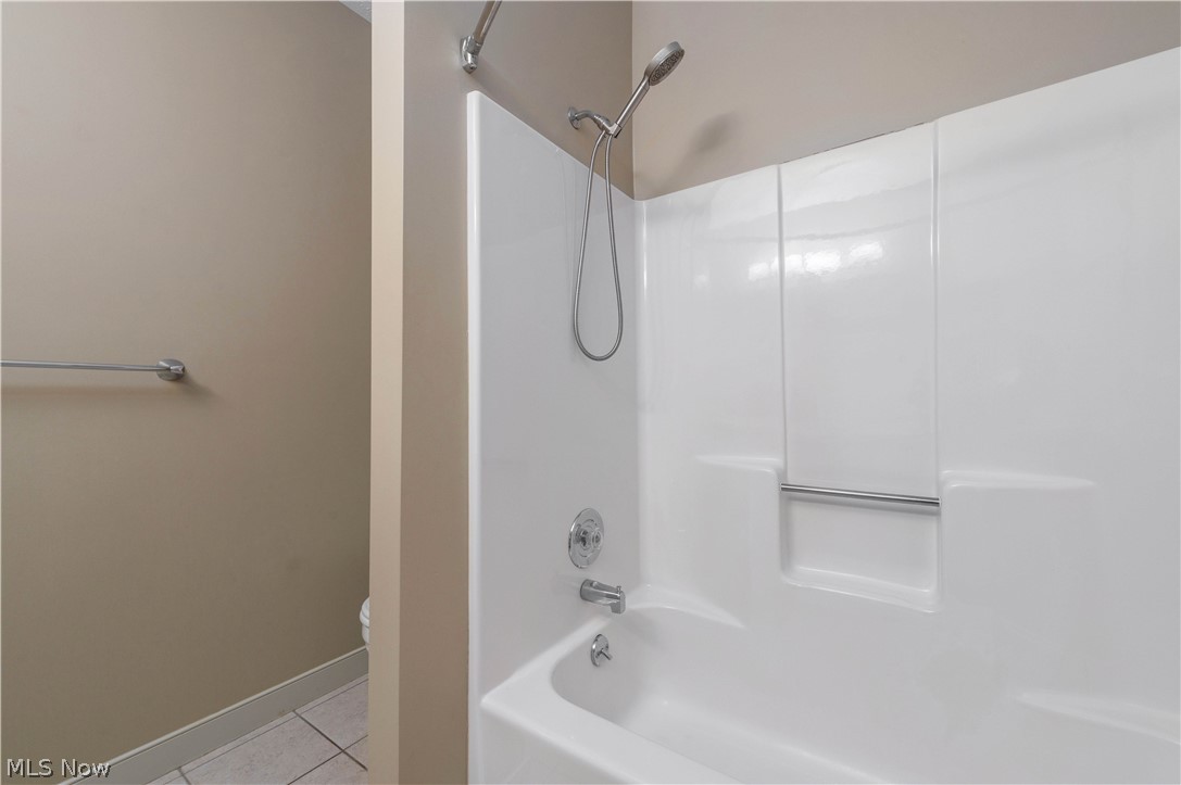 208 Westwind Drive Avon Lake OH 44012