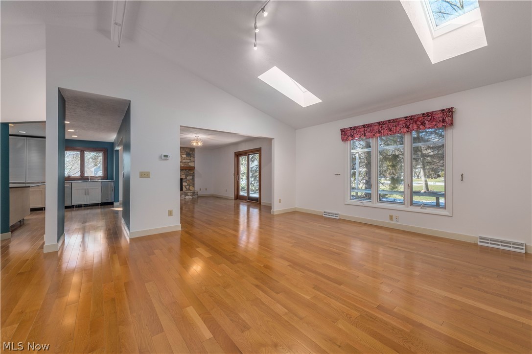 208 Westwind Drive Avon Lake OH 44012