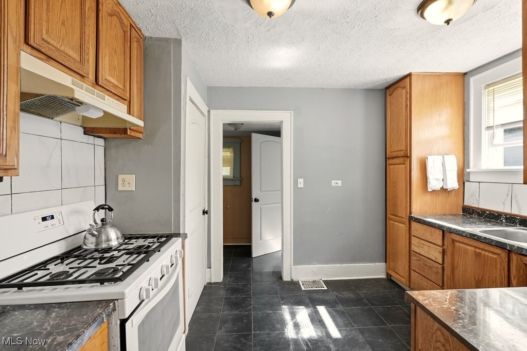 116 Munroe Falls Avenue Cuyahoga Falls OH 44221