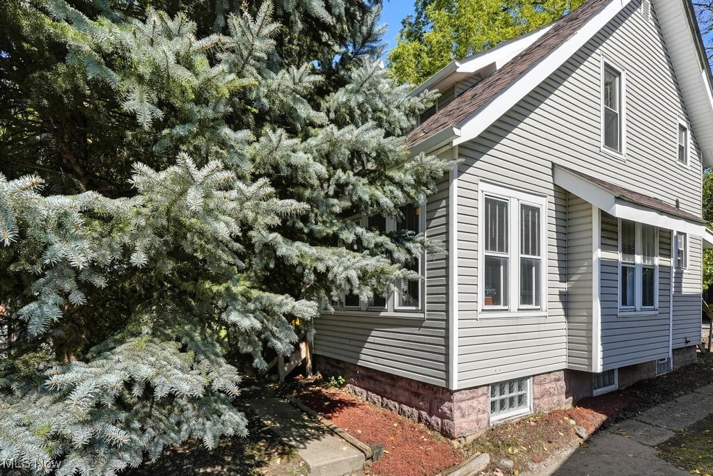 116 Munroe Falls Avenue Cuyahoga Falls OH 44221