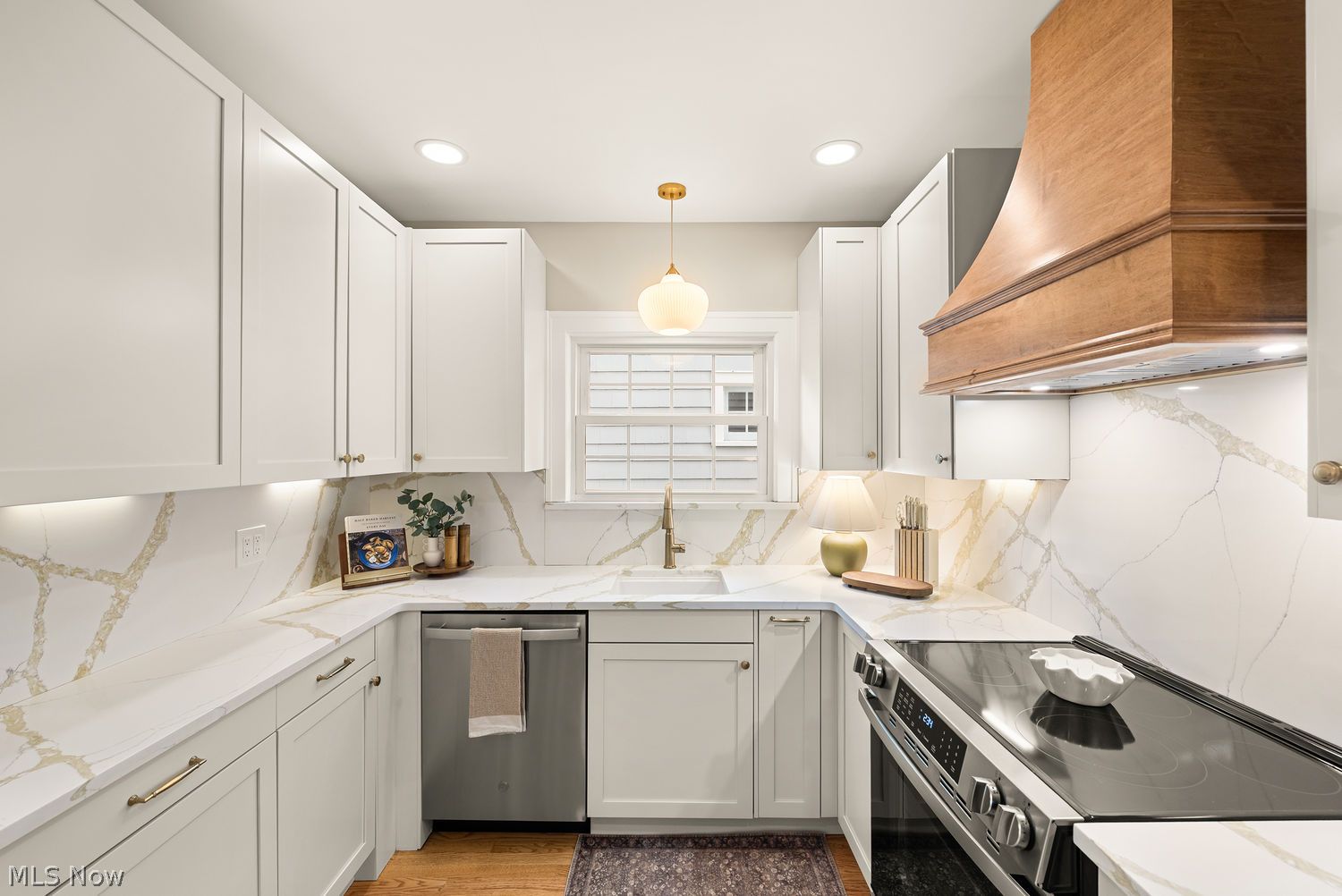 2050 Hampton Road Rocky River OH 44116