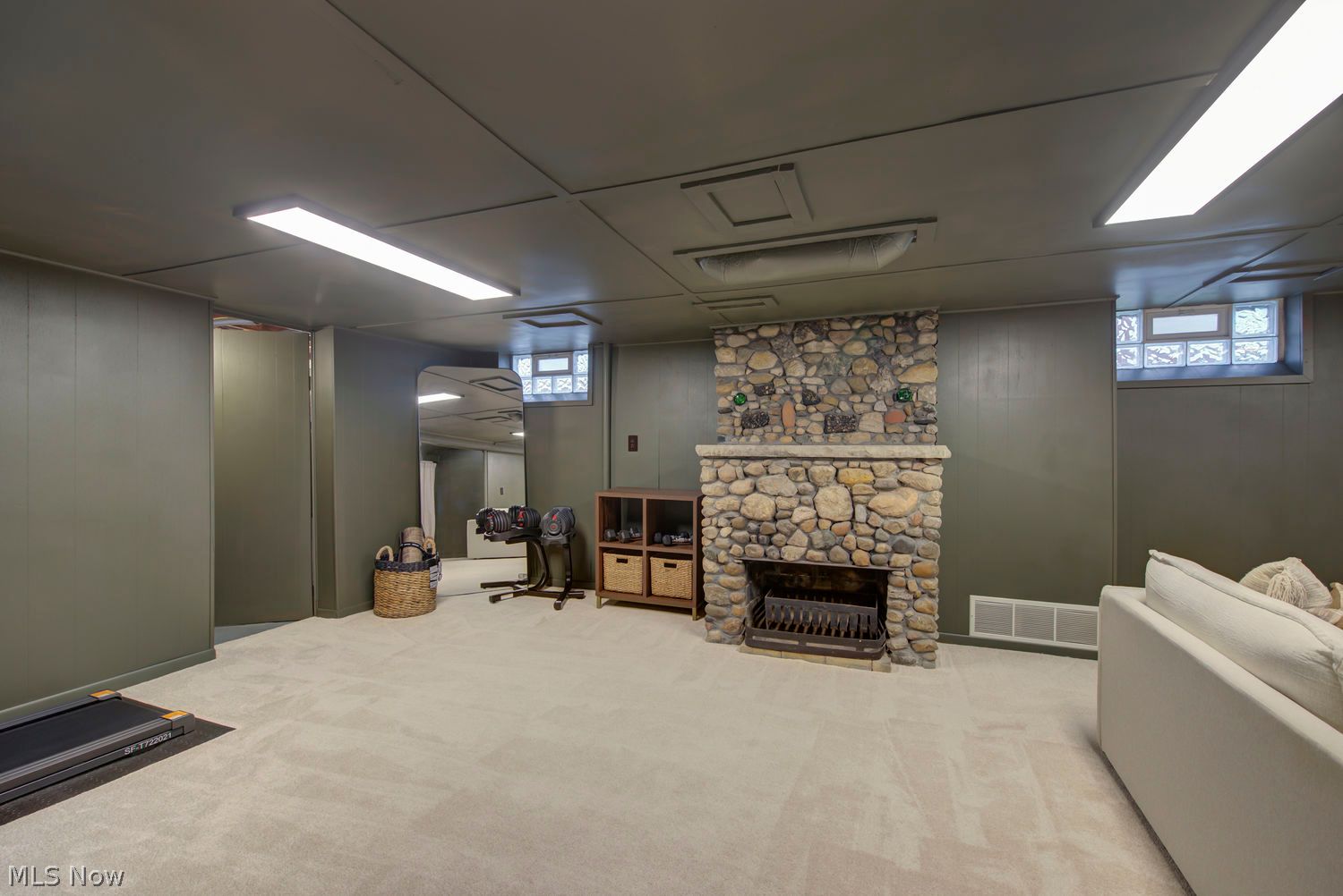 2050 Hampton Road Rocky River OH 44116
