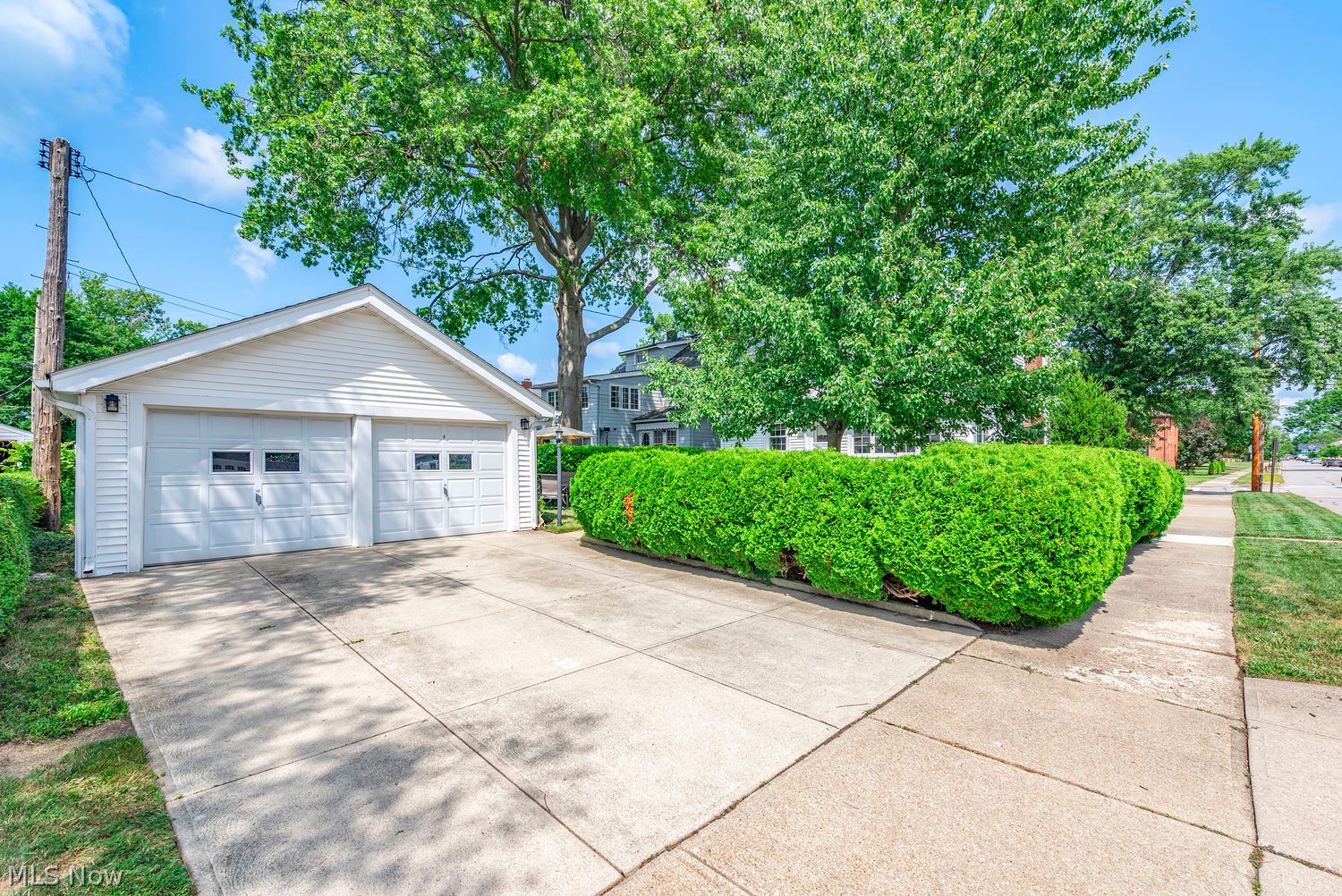 2050 Hampton Road Rocky River OH 44116