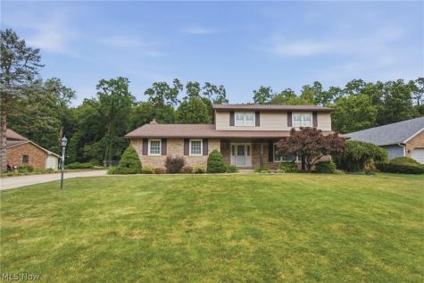 1581 Pine Cone Street NW North Canton OH 44720