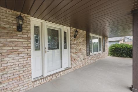 1581 Pine Cone Street NW North Canton OH 44720