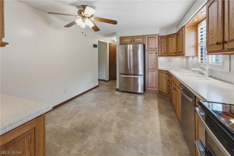 1581 Pine Cone Street NW North Canton OH 44720