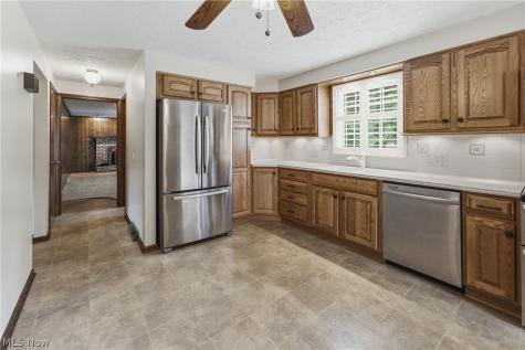 1581 Pine Cone Street NW North Canton OH 44720