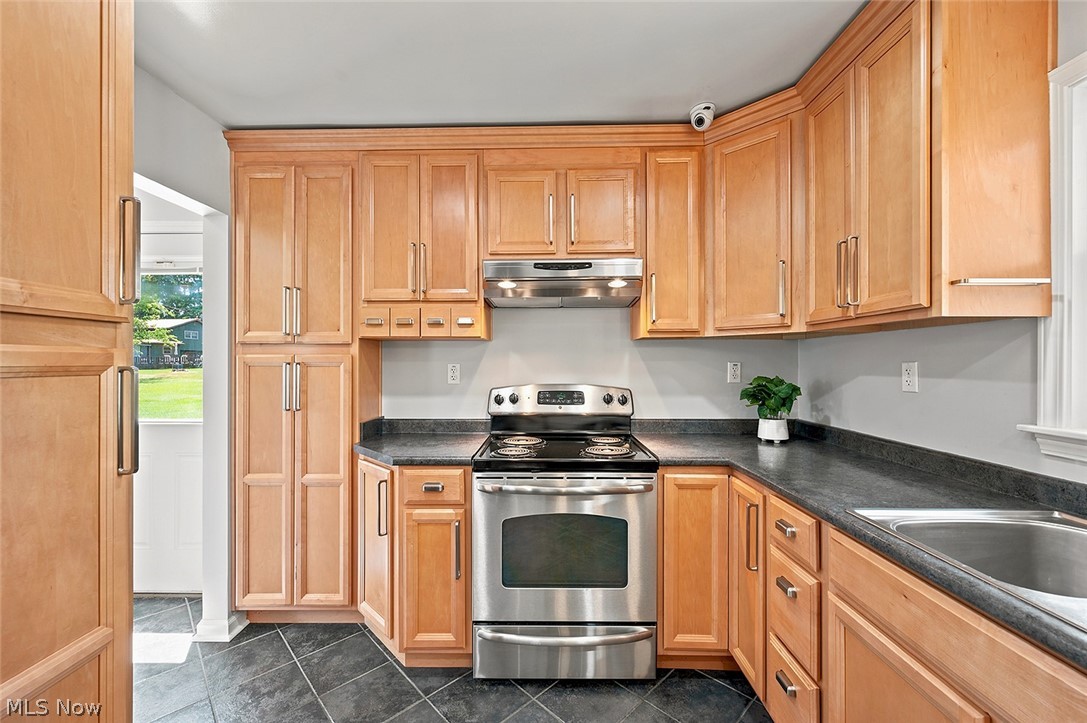 7562 Richmond Road Oakwood Village OH 44146