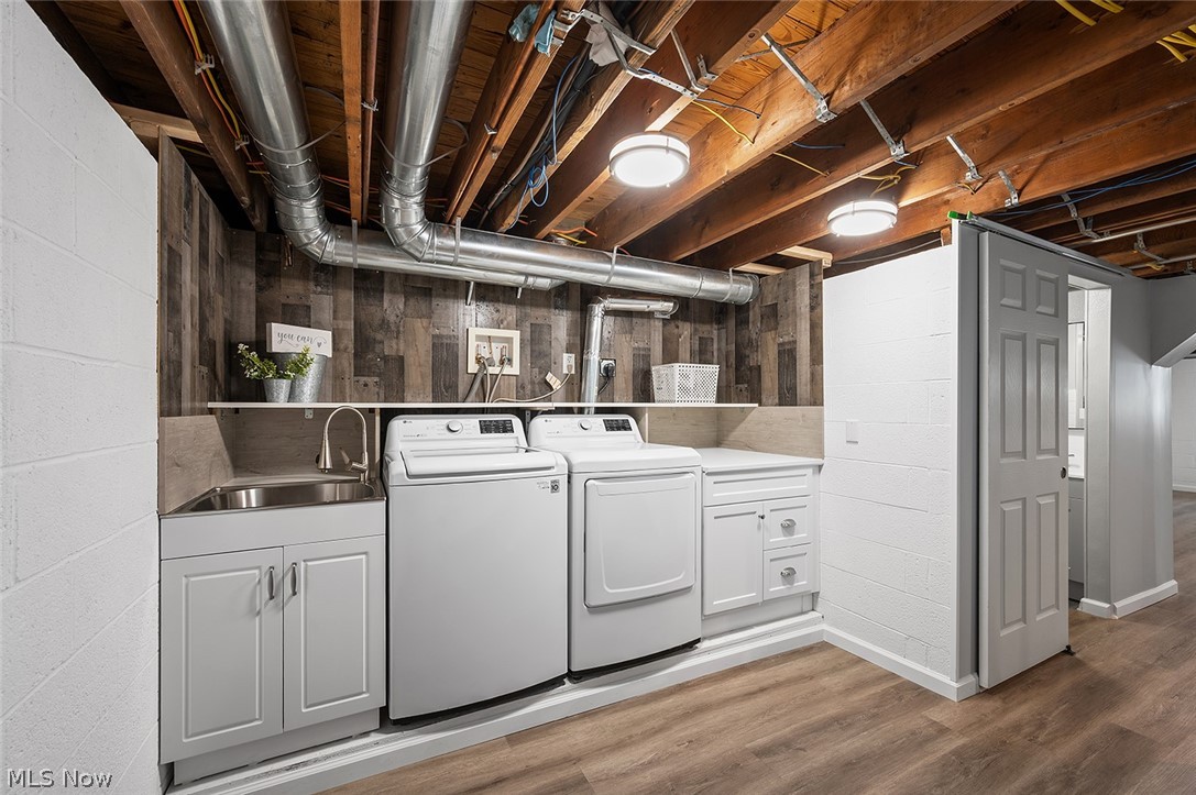 7562 Richmond Road Oakwood Village OH 44146