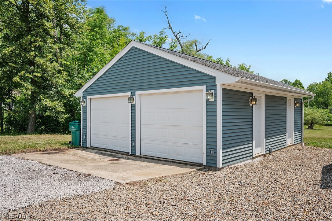 7562 Richmond Road Oakwood Village OH 44146