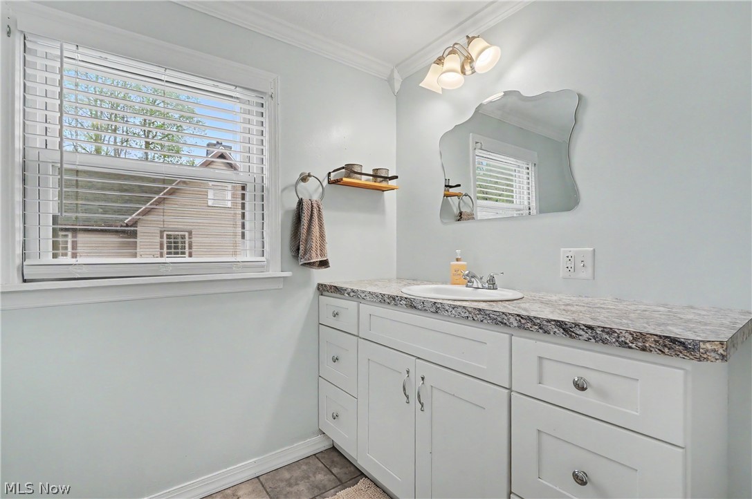 525 W Lincoln Way Lisbon OH 44432