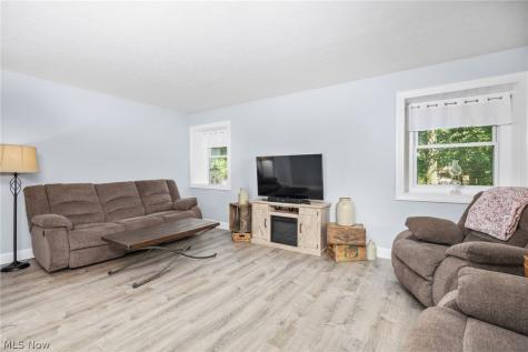 5504 Donner Drive New Franklin OH 44216