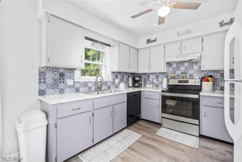 5504 Donner Drive New Franklin OH 44216