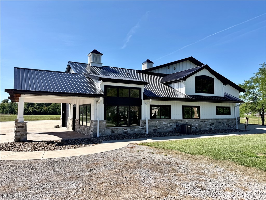 1180 N County Line Road Madison OH 44041