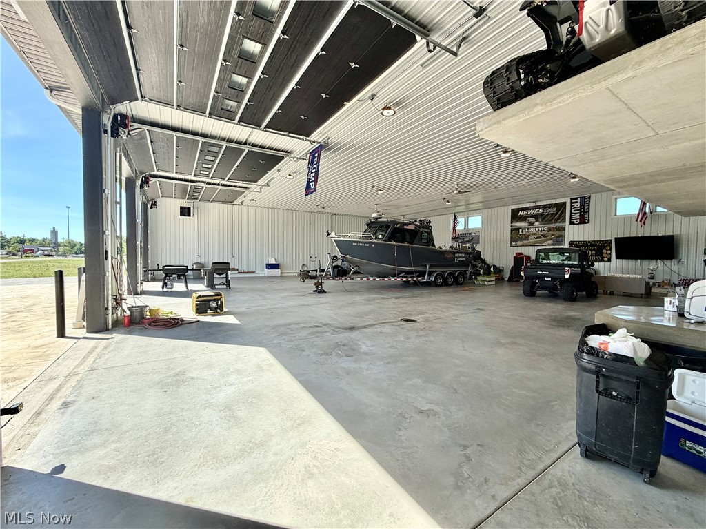 1180 N County Line Road Madison OH 44041