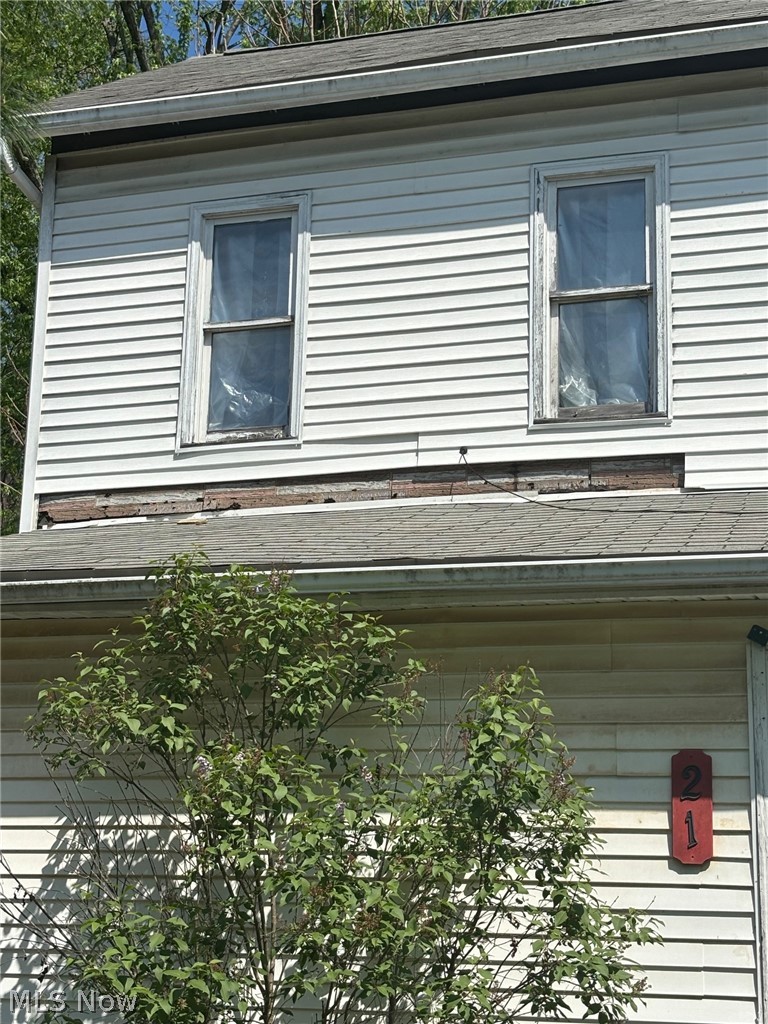 21 Weedon Avenue Cambridge OH 43725