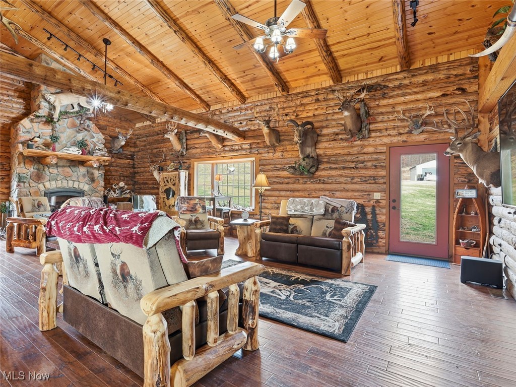 6529 Fallsburg Road NE Newark OH 43055