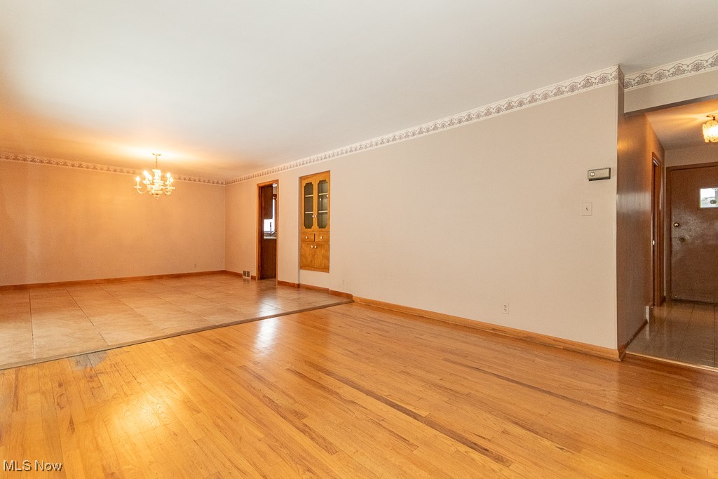 6783 Larchmont Drive Mayfield Heights OH 44124