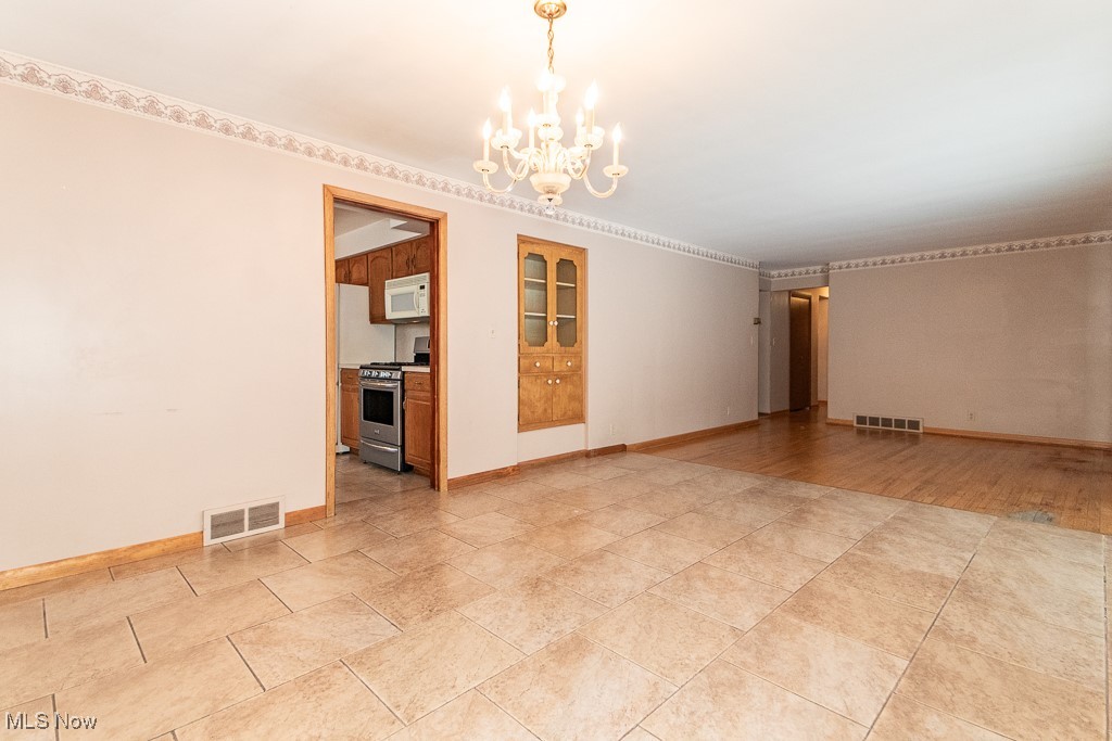 6783 Larchmont Drive Mayfield Heights OH 44124
