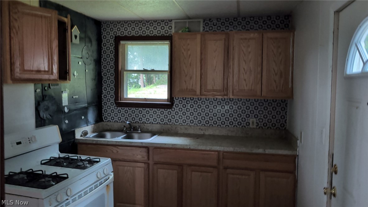 581 Allyn Street Akron OH 44311