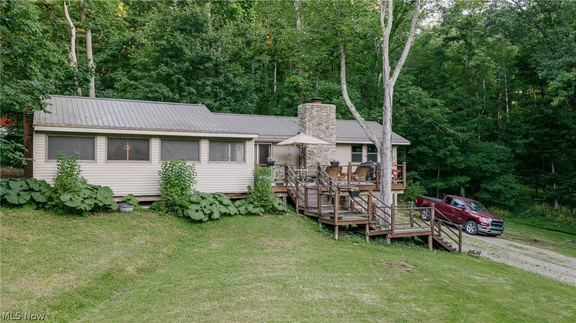 6153 Nichols Lane SW Bowerston OH 44695