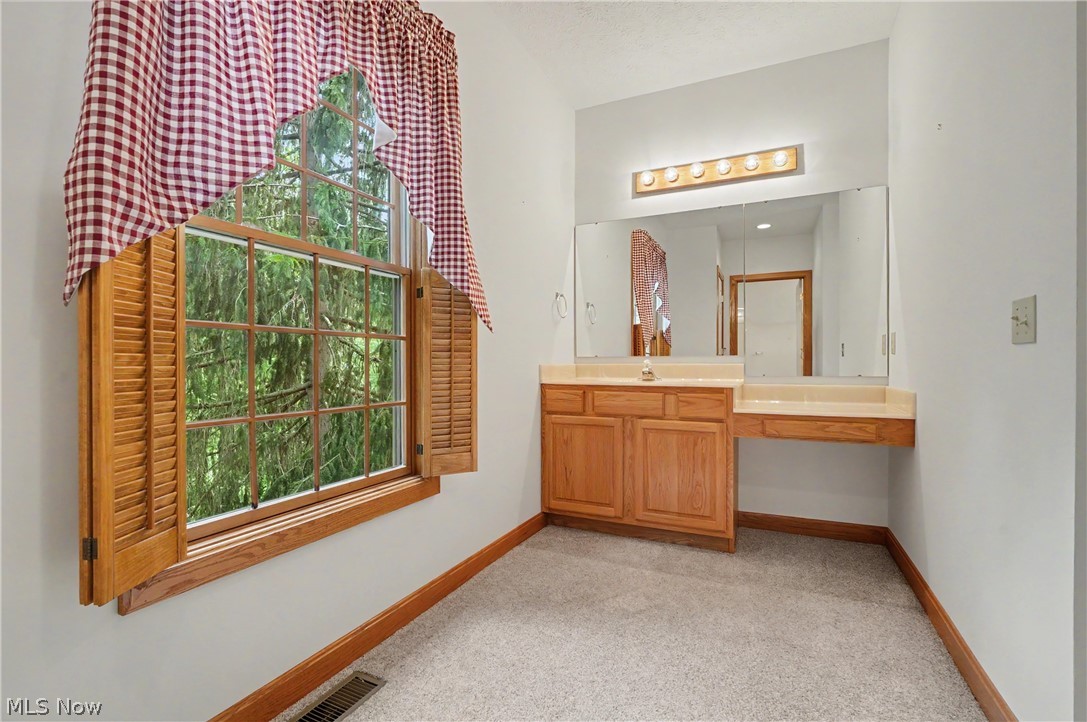 11440 Glenmora Drive Chardon OH 44024