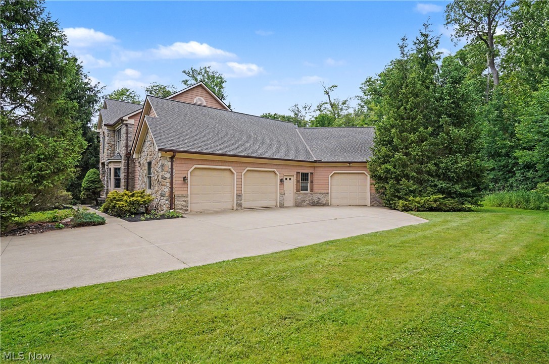 11440 Glenmora Drive Chardon OH 44024