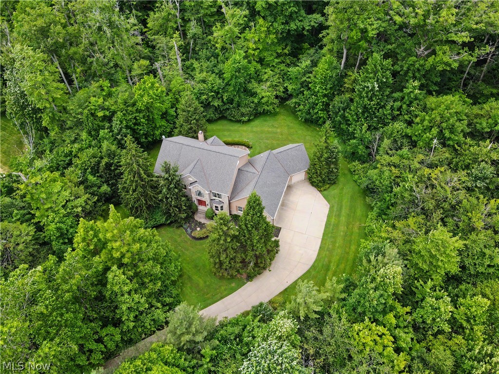11440 Glenmora Drive Chardon OH 44024