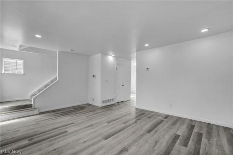 10870 Mount Overlook Avenue Cleveland OH 44104