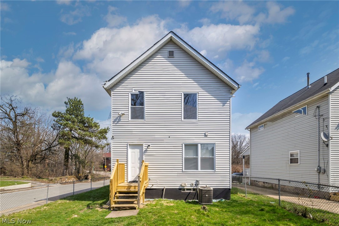 10870 Mount Overlook Avenue Cleveland OH 44104