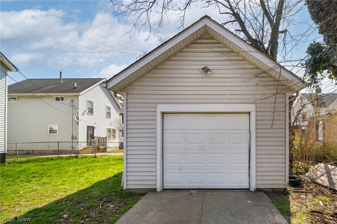 10870 Mount Overlook Avenue Cleveland OH 44104